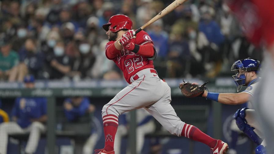 Marineros caen ante Angelinos; su 20ma campaña sin playoffs