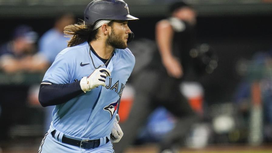 Guerrero y Bichette comandan a Azulejos sobre Orioles