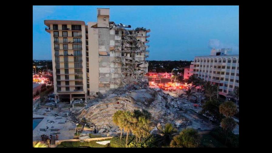 Paseaba a su perro y descubrió a un niño atrapado en los escombros del derrumbe de Miami