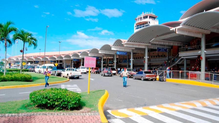 Fijan para el domingo coerción a hombre que paralizó aeropuerto del Cibao con alarma de bomba Fijan para el domingo coerción a hombre que paralizó aeropuerto del Cibao con alarma de bomba