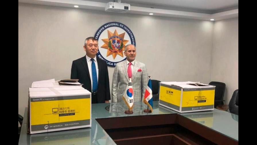 Gobierno de Corea dona computadoras al DNI Gobierno de Corea dona computadoras al DNI