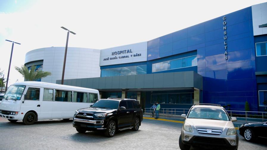 A puertas cerradas continúa jornada de vacunación contra el COVID-19 en Santiago