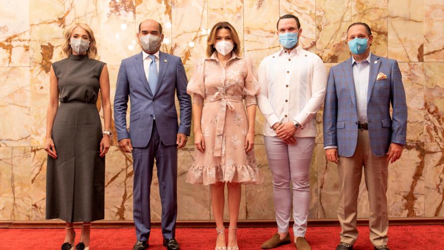 Voluntariado Banreservas inaugura exposición de arte sacro Voluntariado Banreservas inaugura exposición de arte sacro