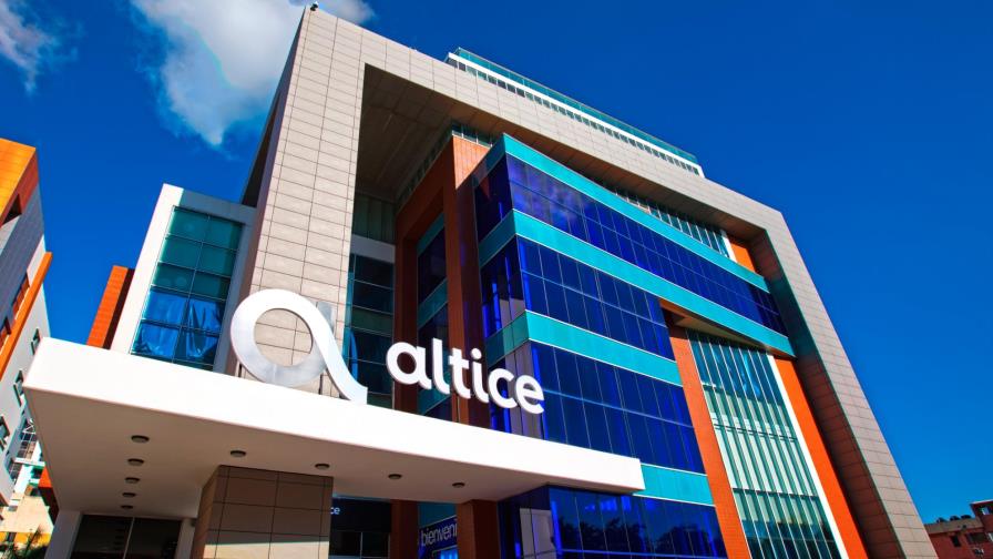 Altice se solidariza con los médicos y les regala data y minutos Altice se solidariza con los médicos y les regala data y minutos
