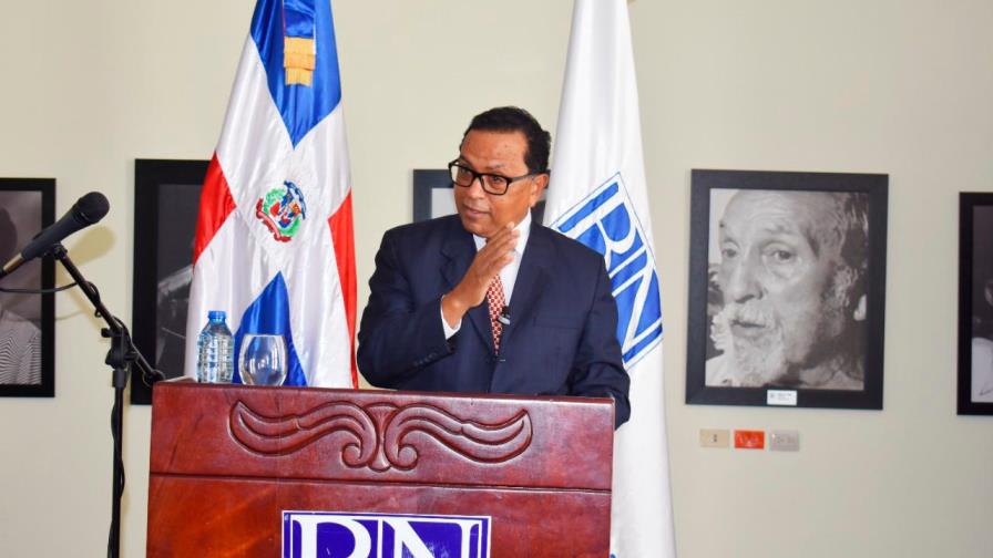 Peralta Romero aboga por la preservación íntegra de la lengua española y por el rechazo de extranjerismos Peralta Romero aboga por la preservación íntegra de la lengua española y por el rechazo de extranjerismos