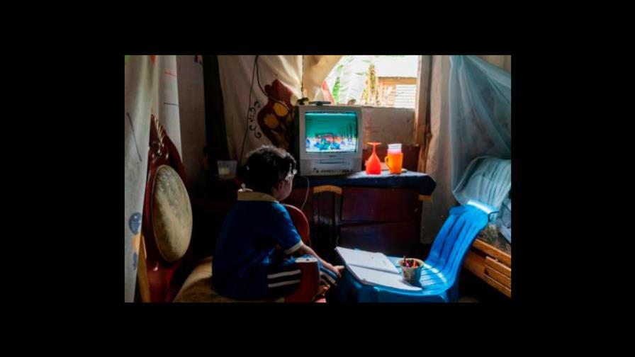 La educación a distancia todavía deficitaria en RD La educación a distancia todavía deficitaria en RD