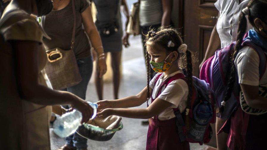 Los niños vuelven a las clases presenciales en La Habana