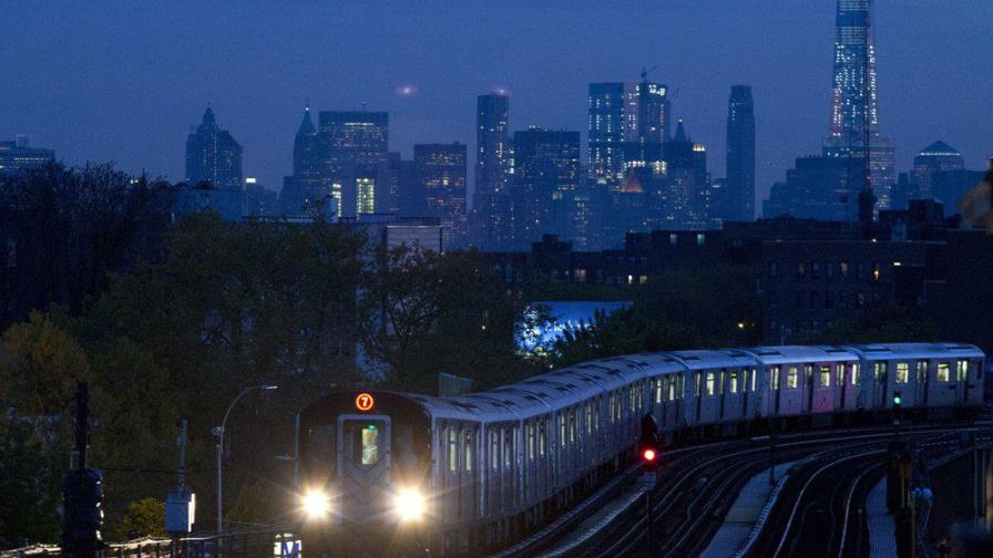 Coronavirus deja a neoyorquinos sin icónico subway de noche