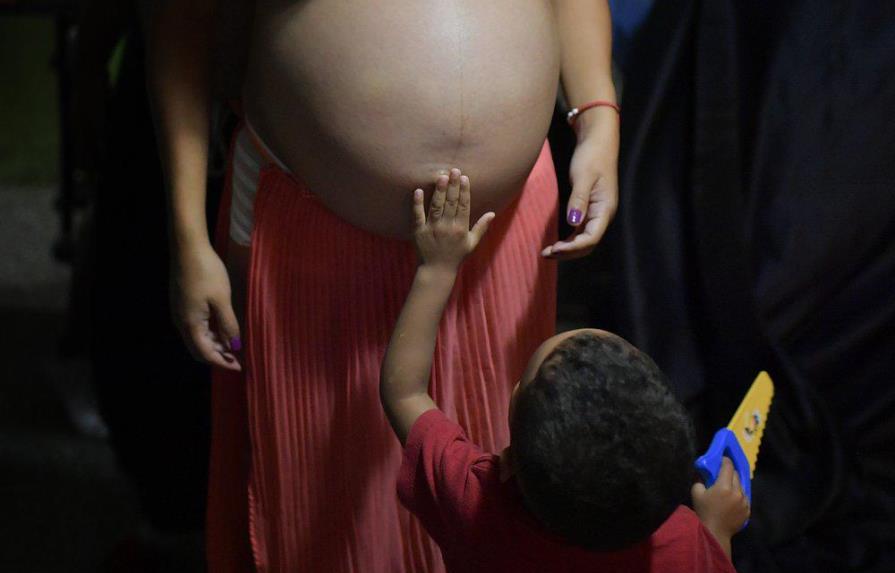 ¿Cómo es esperar un primer bebé en una Venezuela en crisis?