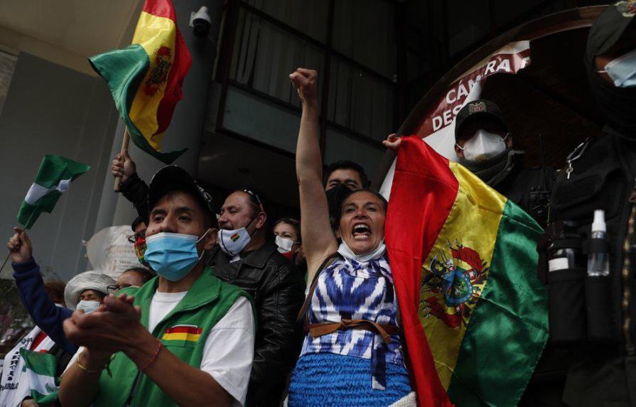 Partido de Evo Morales continúa en carrera electoral en Bolivia