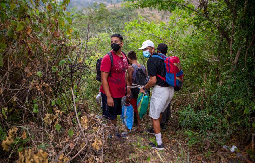 Se disuelve caravana de migrantes hondureños en Guatemala
