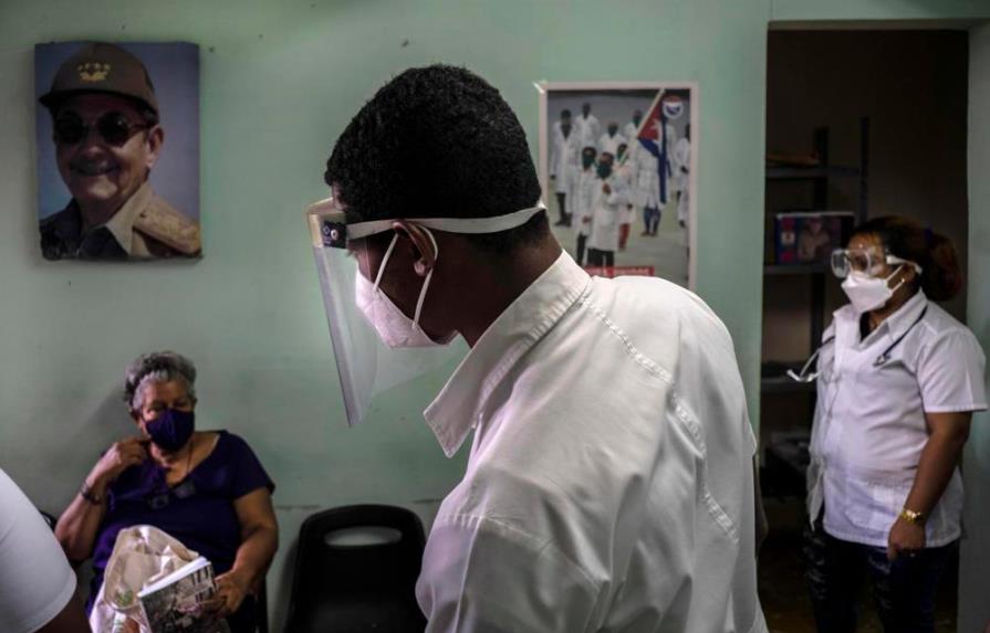 Cuba inmuniza con sus propias vacunas