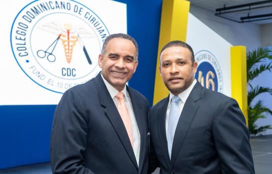 Colegio Dominicano de Cirujanos agasaja a maestros de la cirugía 