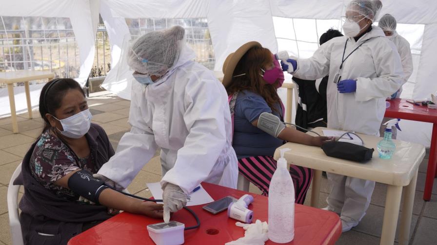 Bolivia busca revertir baja vacunación con alimentos