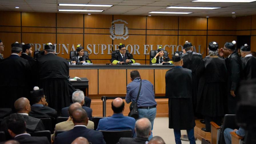 Se reanuda audiencia sobre recurso de Leonel que busca impedir proclamación de Gonzalo