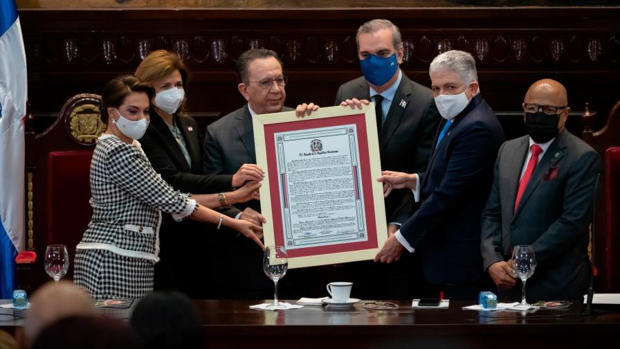 Proyectan la llegada de 4.9 millones de turistas extranjeros al cierre del año 2021