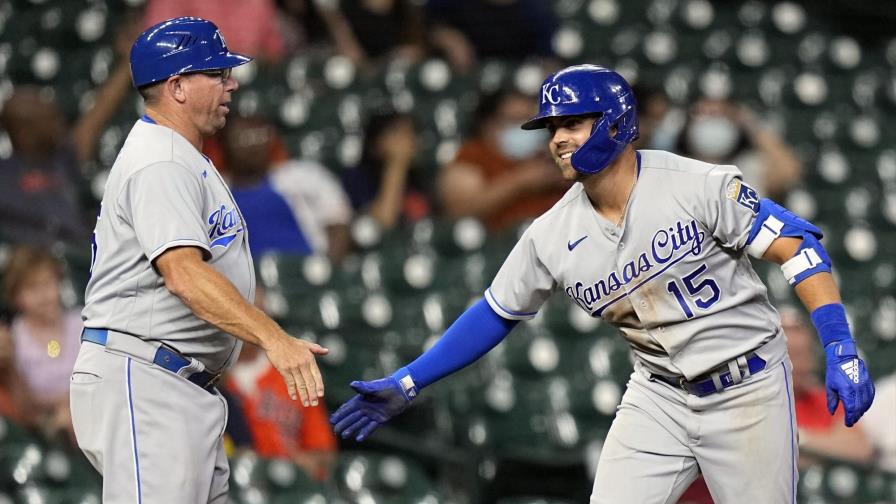 Merrifield remolca 3, Pérez jonronea y KC gana a Astros 7-1