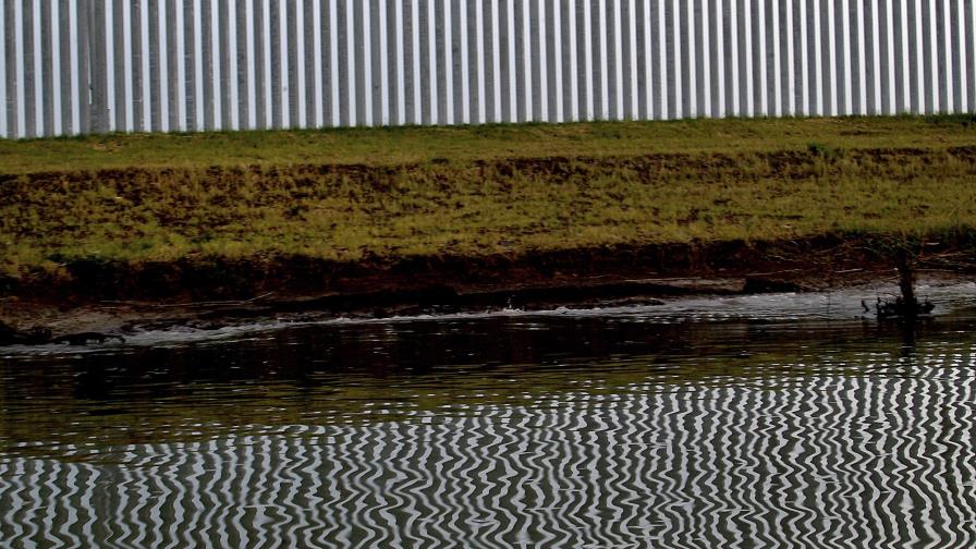 Texas: Temen inundaciones por brechas en diques fronterizos