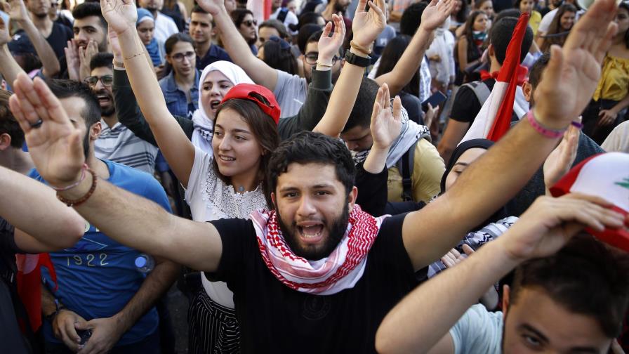 Líbano: Bloquean autopistas debido a inestabilidad política