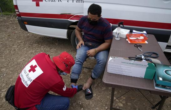 Panamá y Colombia acuerdan organizar flujo migratorio
