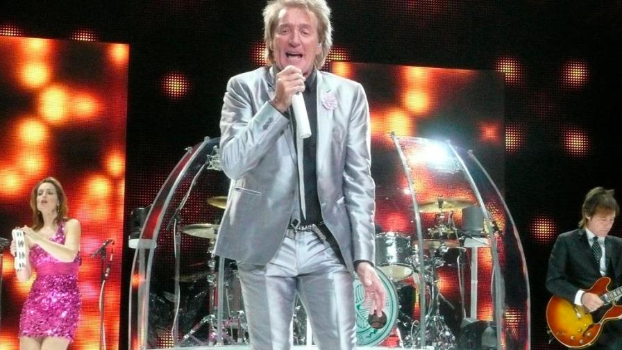 Rod Stewart pone en pie a Auckland con su canción Sailing