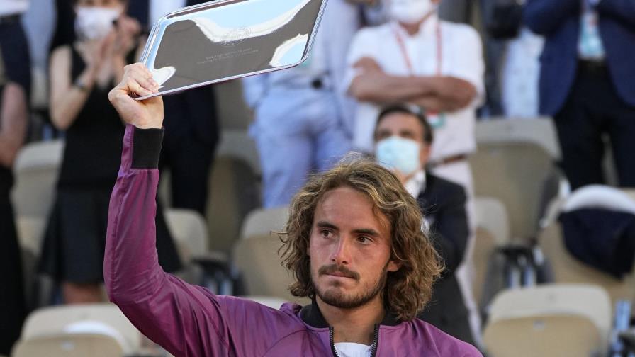 Tsitsipas dice que su abuela murió antes de final en Francia Tsitsipas dice que su abuela murió antes de final en Francia
