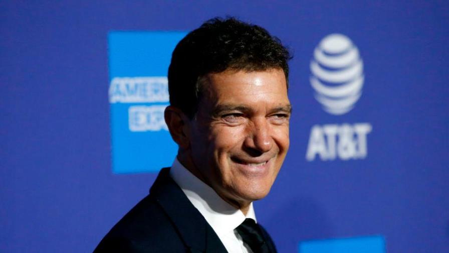 Polémica con Antonio Banderas; lo definen como “actor de color” en EEUU por hablar español