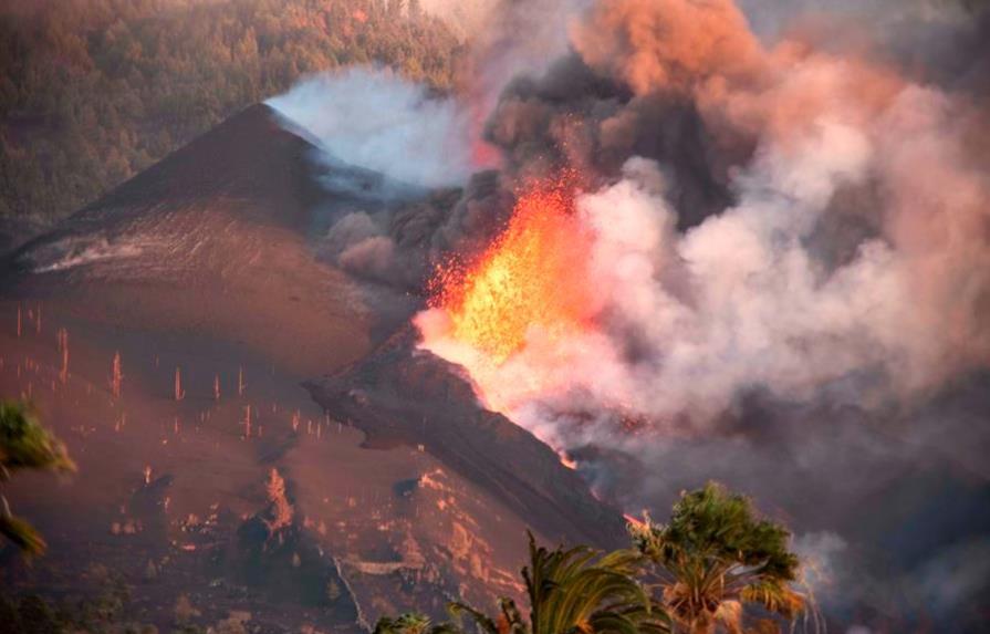La lava del volcán de La Palma cubre 338 hectáreas con terreno ganado al mar