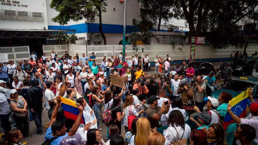 Chavistas y opositores inician jornada de protestas bajo un clima de tensión
