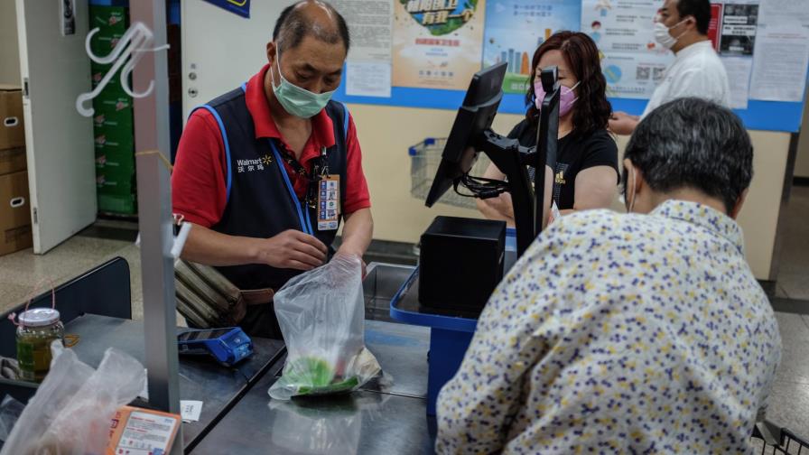 China suma 10 casos importados y alcanza 38 días sin contagios locales