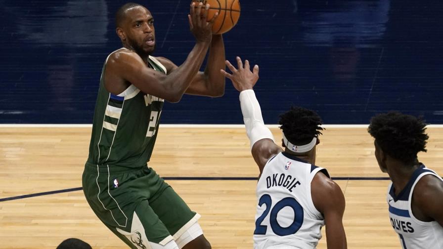 Middleton lidera a Bucks en victoria ante Wolves