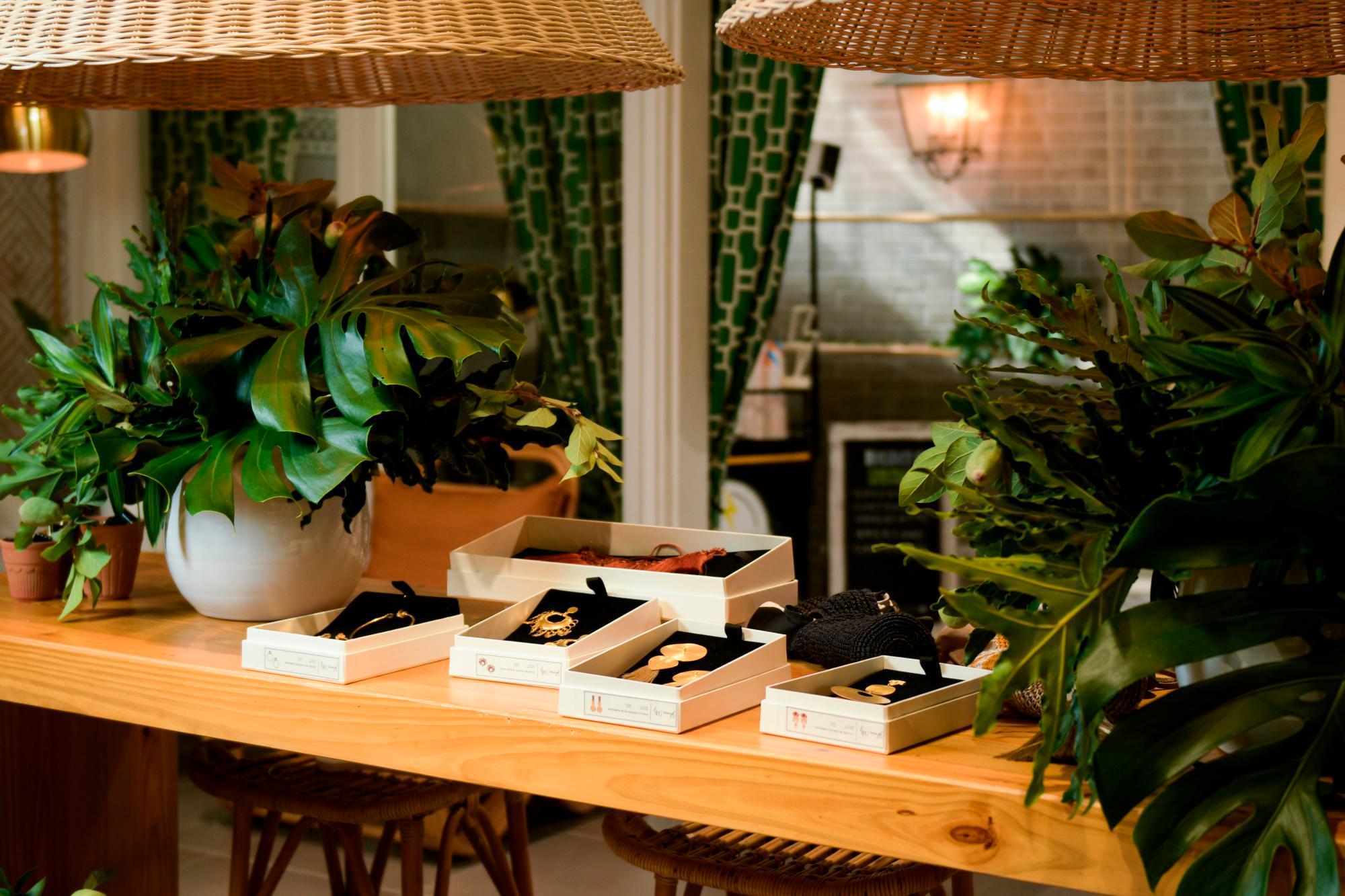 Las instalaciones de Lu & Bo fueron el marco perfecto para esta exhibición de moda.