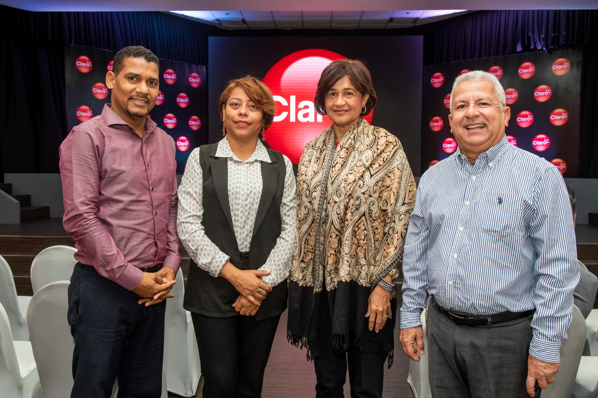 Reynaldo Brito, Santa De la Cruz, Wanda Polanco y Alex Jiménez.
