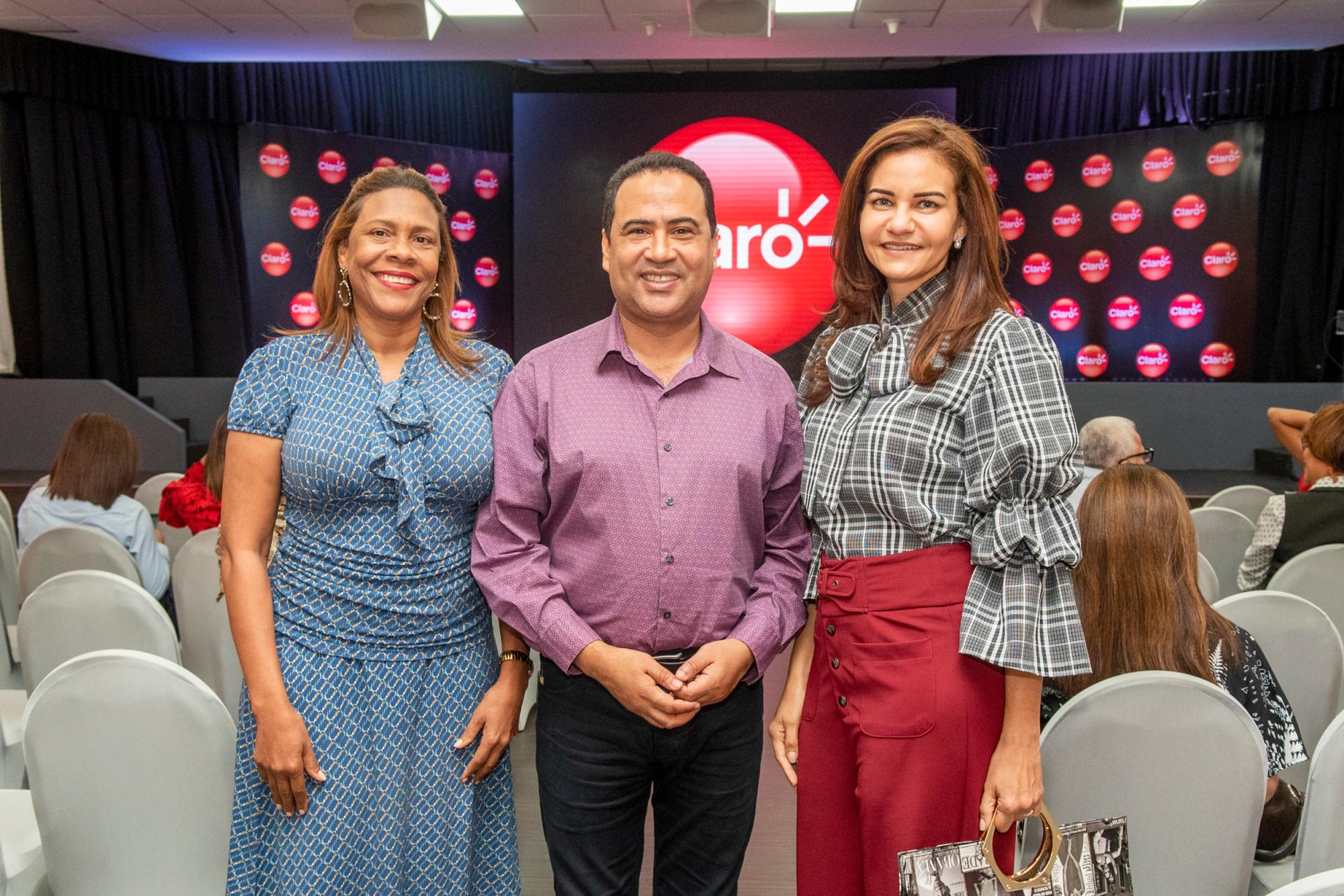 Ivelisse Villegas, Ramón Almánzar y Celeste Pérez.