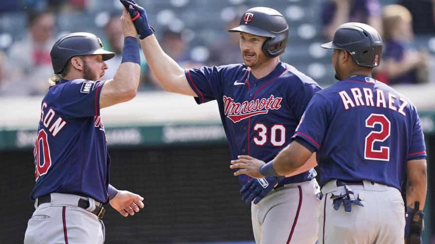 Jonrón de Garlick da triunfo a Mellizos en 10ma ante Indios