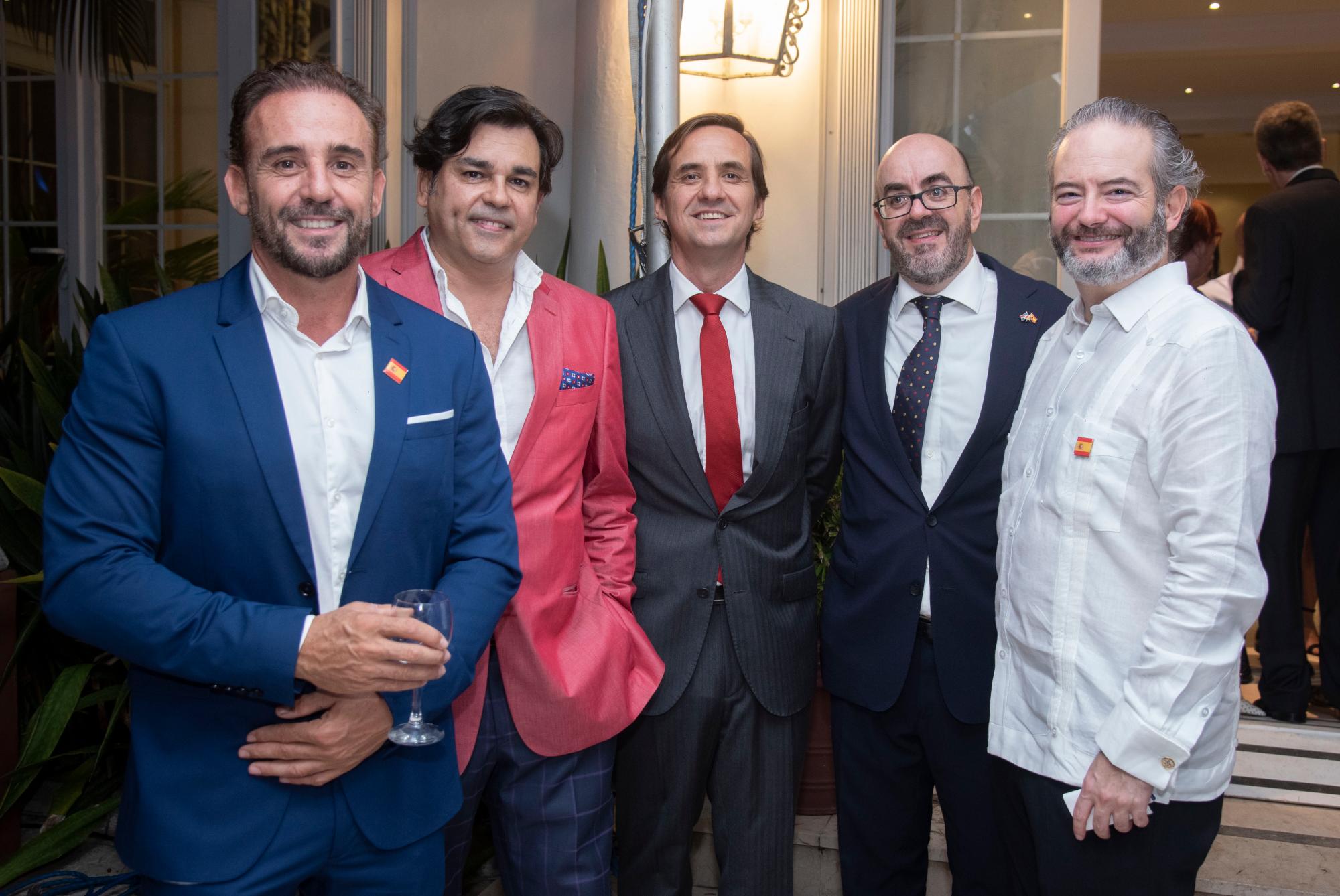Felipe Beltrán, Pablo Nogueroles, Pablo de Goyeneche, Luis Mateos y Francisco Lopez.