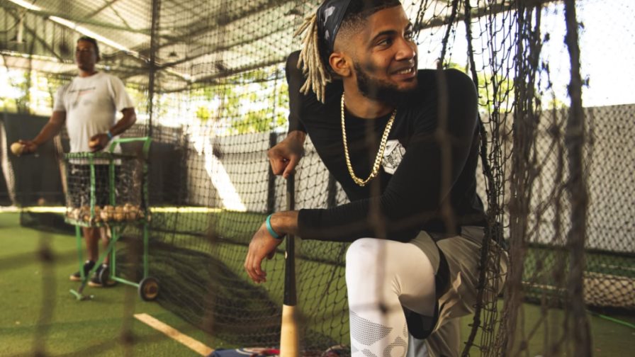 Fernando Tatis llegó saludable al campo de entrenamientos Fernando Tatis llegó saludable al campo de entrenamientos