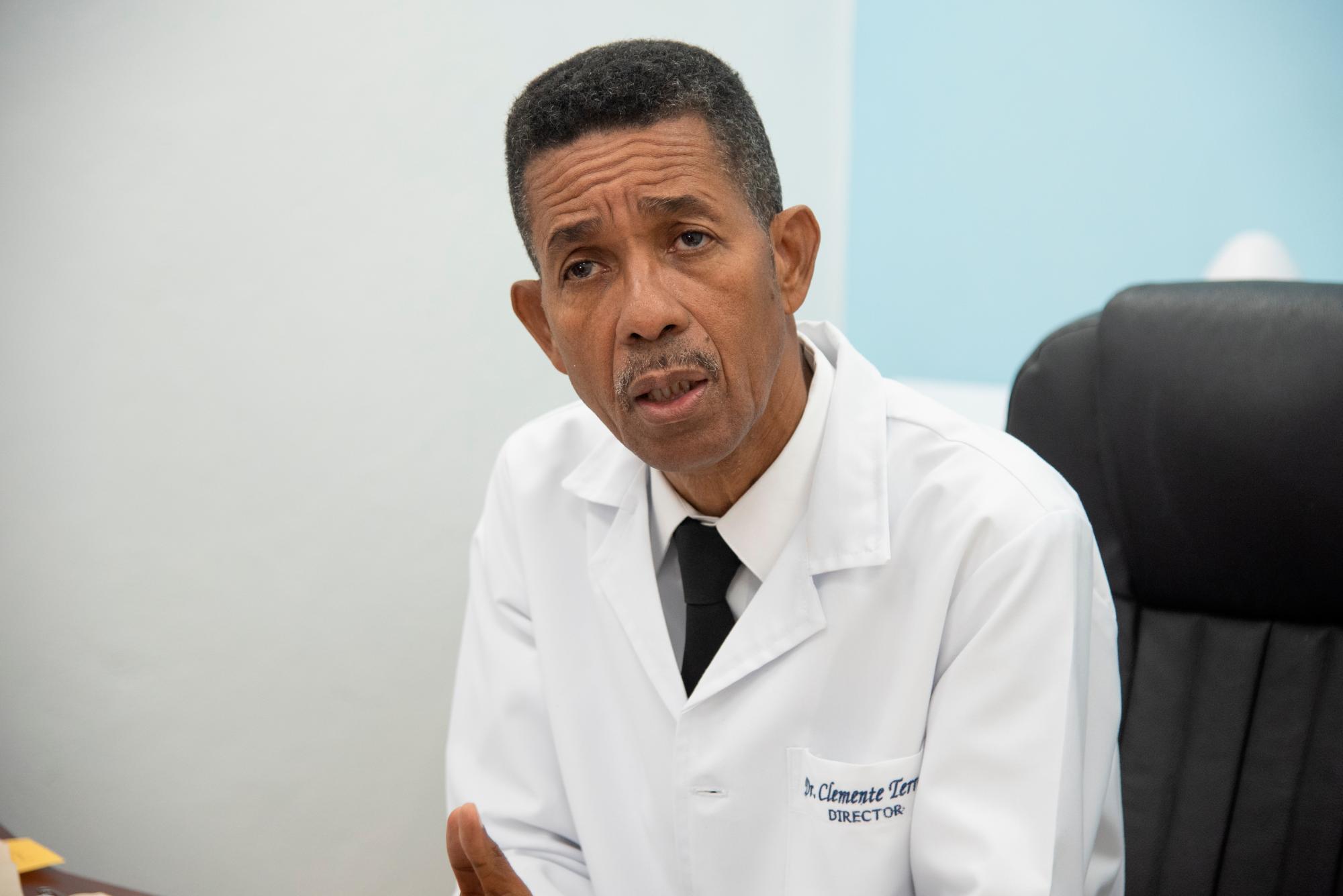 Doctor Clemente Terrero, infectólogo y director del hospital Robert Reid Cabral.