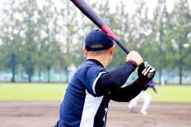 Reglas de béisbol: ¿qué hacer cuando un bateador fuera de turno se embasa con un lanzamiento ilegal?