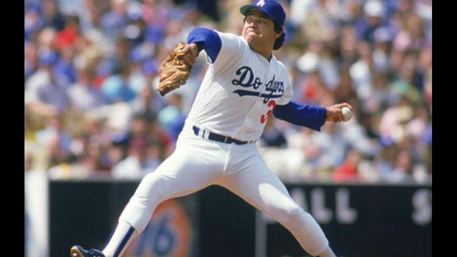 Valenzuela figura un grupo de zurdos donde están Koufax y Kershaw, como los mejores de los Dodgers Valenzuela figura un grupo de zurdos donde están Koufax y Kershaw, como los mejores de los Dodgers