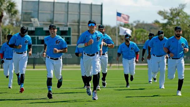 Otros cuatro jugadores de los Marlins dan positivo al coronavirus