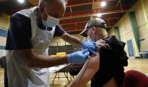 Gran Bretaña probará combinar vacunas contra COVID-19