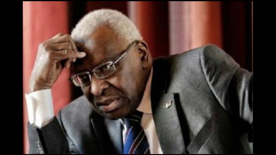 Hijo de Lamine Diack pedirá aplazar su juicio en Francia