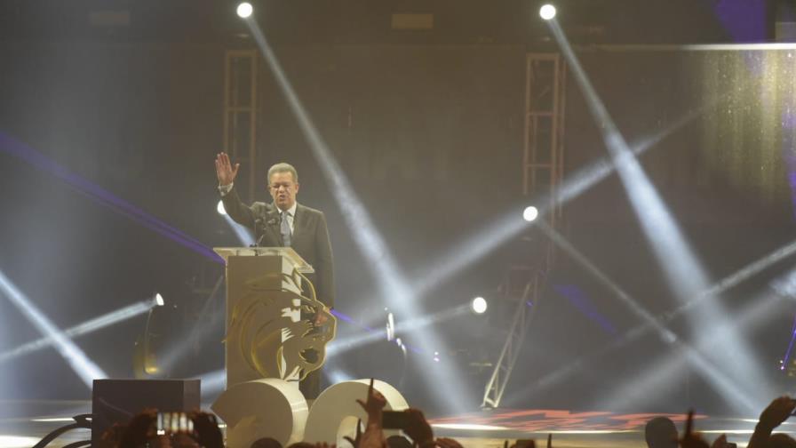 Leonel: “El país necesita un gobierno que respete la Constitución”