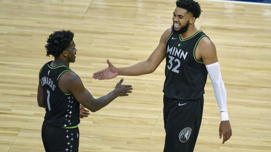 Towns aporta 24 puntos a victoria de Wolves sobre Heat