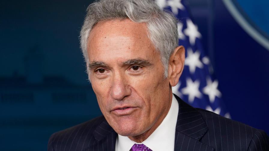 Nuevo asesor de Trump no tiene experiencia en salud pública