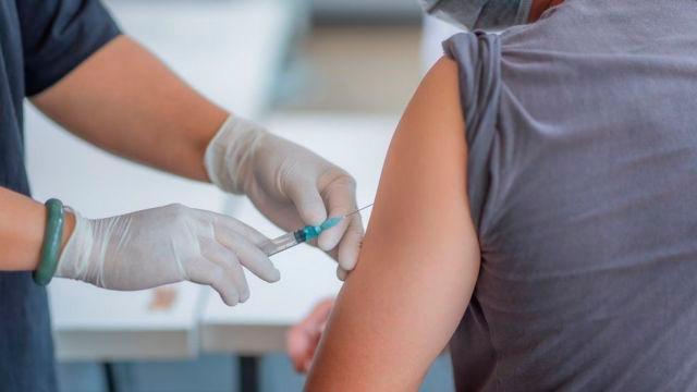 Autoridades de Salud aseguran país cuenta con logística para vacuna de Pfizer