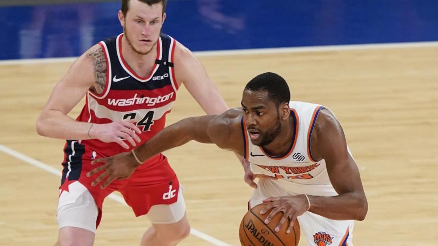 Knicks remontan y completan barrida sobre Wizards