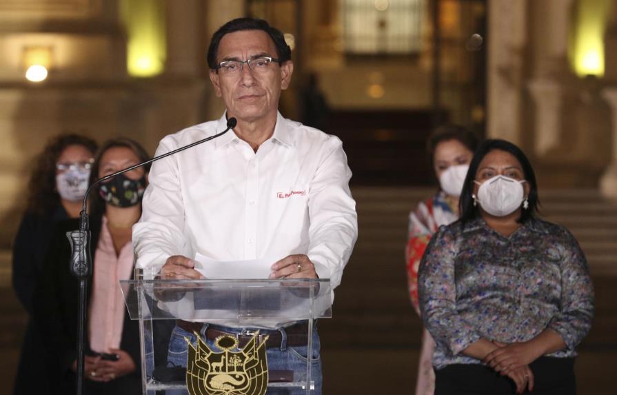 Jueza decidirá si prohibe salir de Perú a expresidente