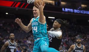 Kings apabullan 140-110 a Hornets: Holmes logra 23 puntos